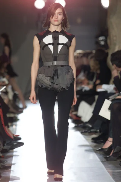 Look 36